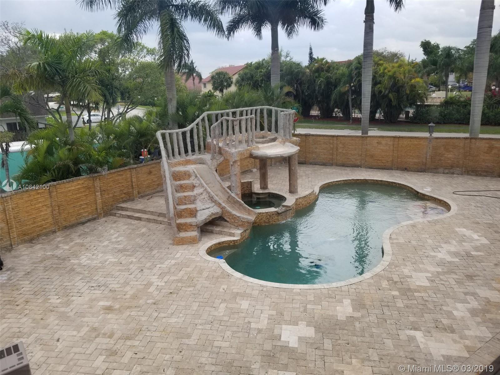 WEST ESPLANADE - Residential