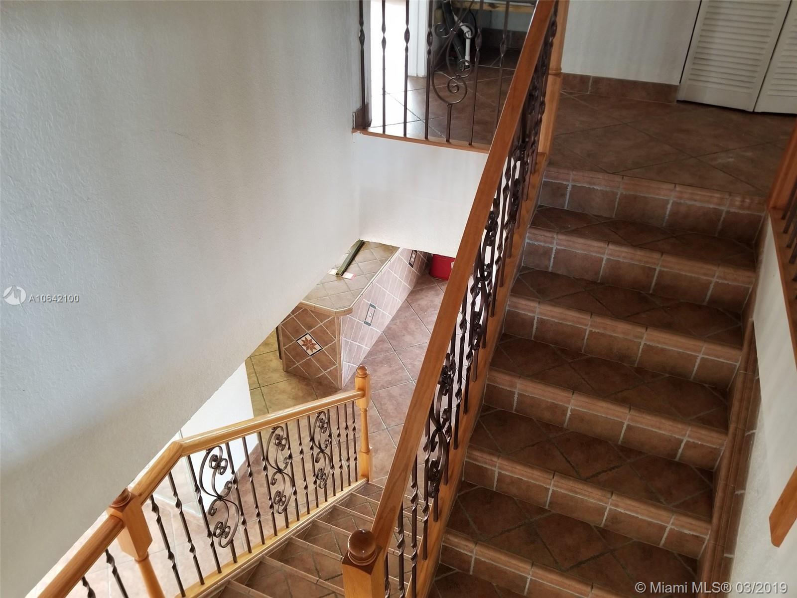 WEST ESPLANADE - Residential