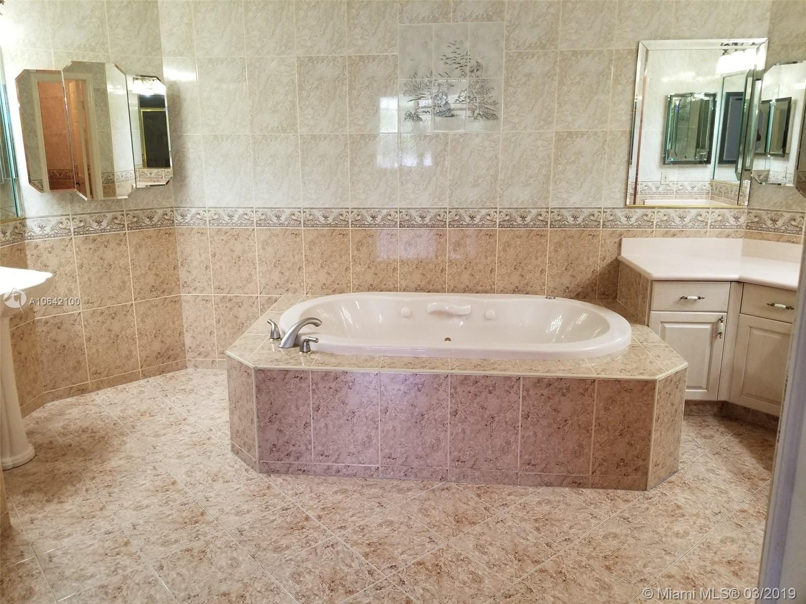 WEST ESPLANADE - Residential