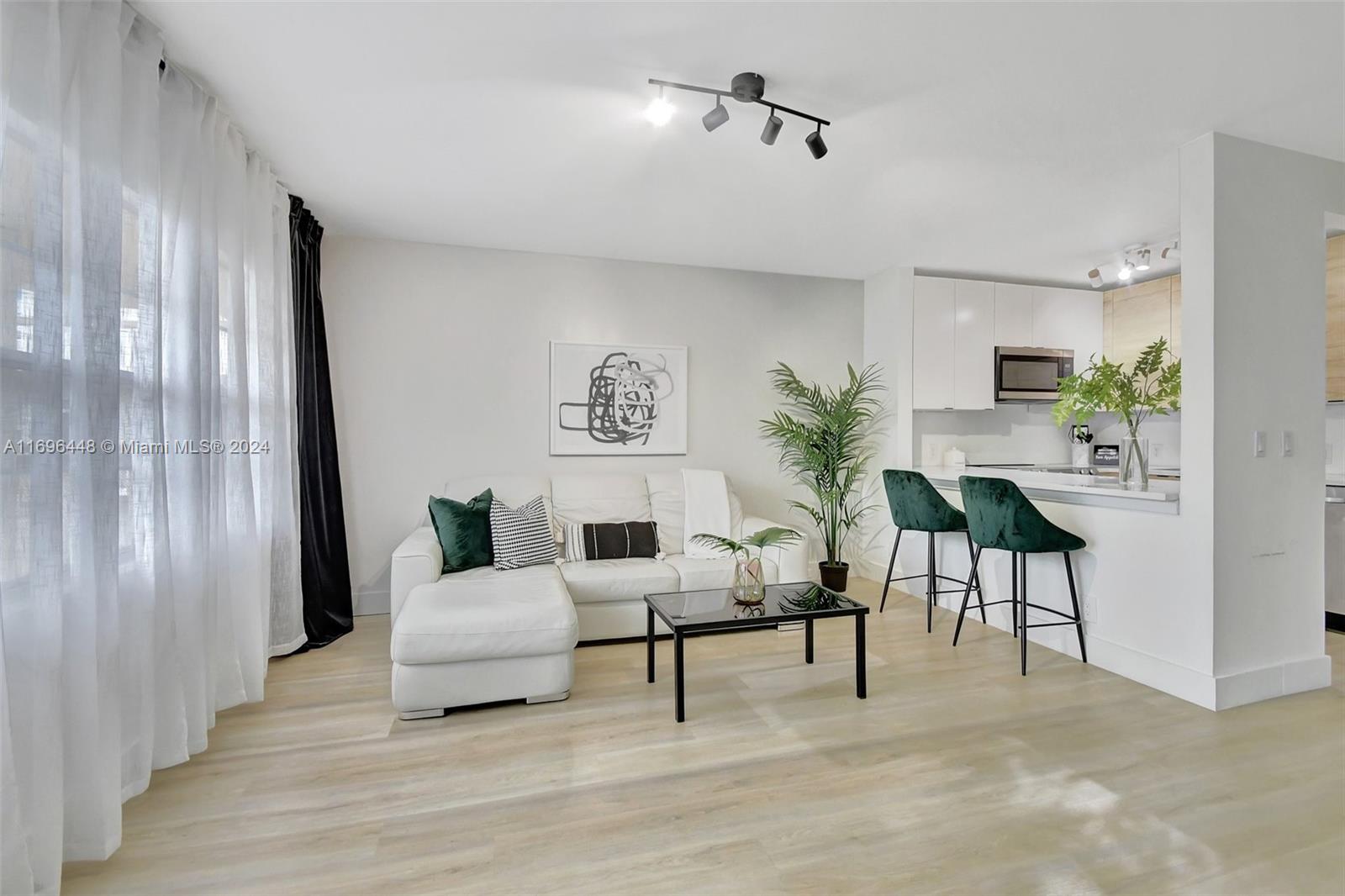 MANSFIELD AT CENTURY VILL - Residential