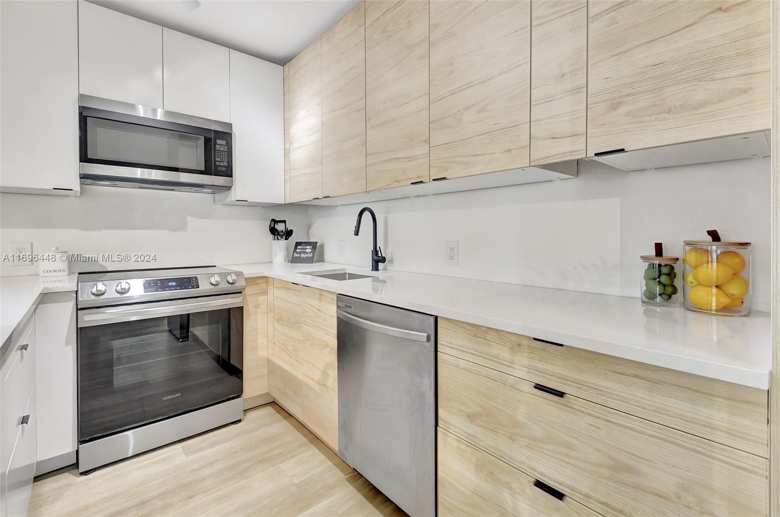MANSFIELD AT CENTURY VILL - Residential