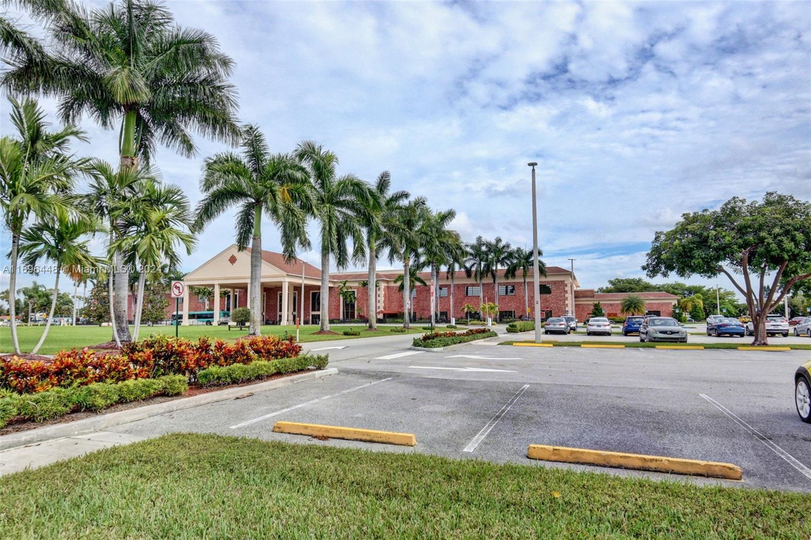 MANSFIELD AT CENTURY VILL - Residential
