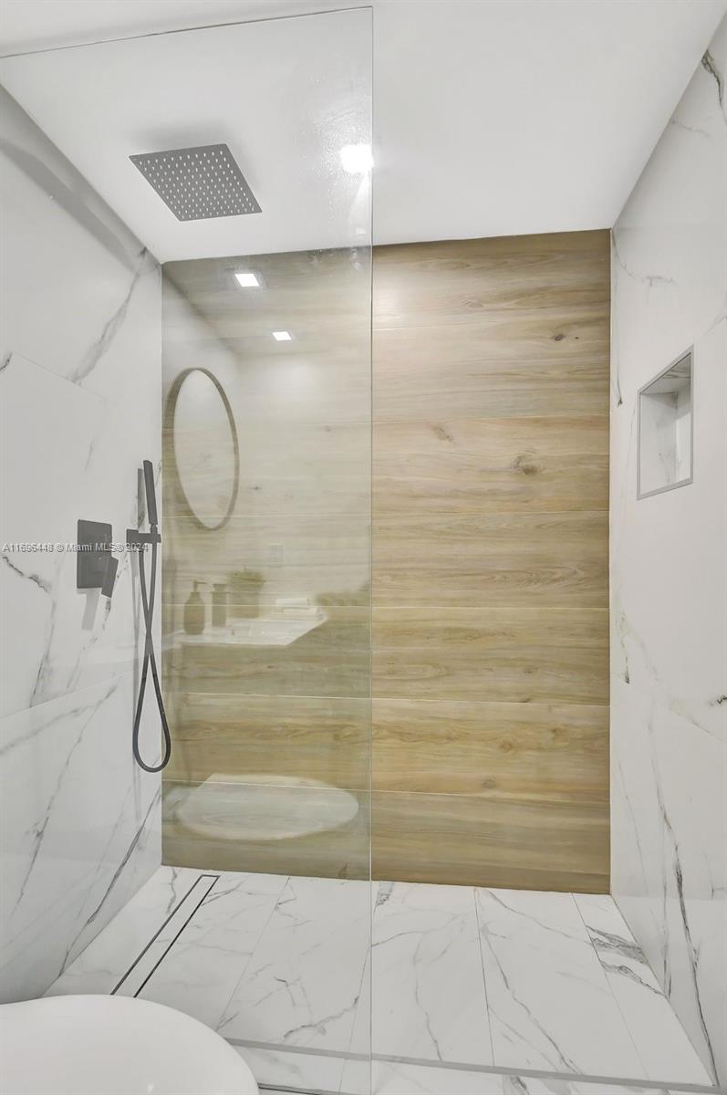 MANSFIELD AT CENTURY VILL - Residential