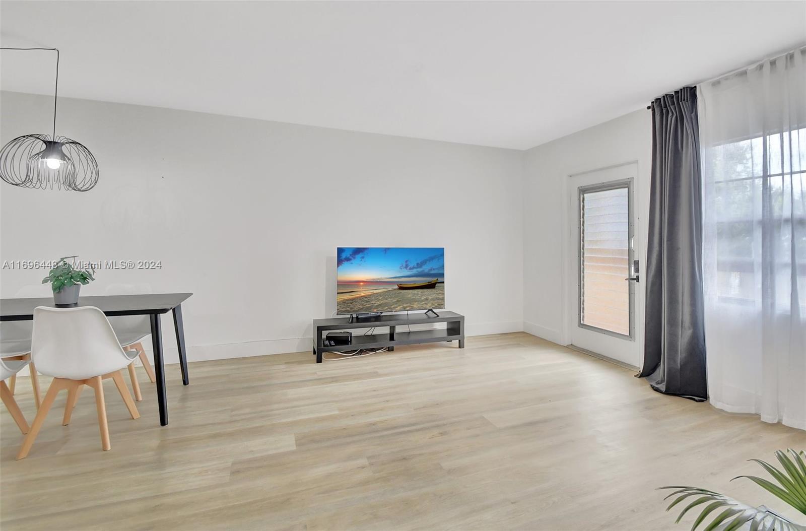 MANSFIELD AT CENTURY VILL - Residential