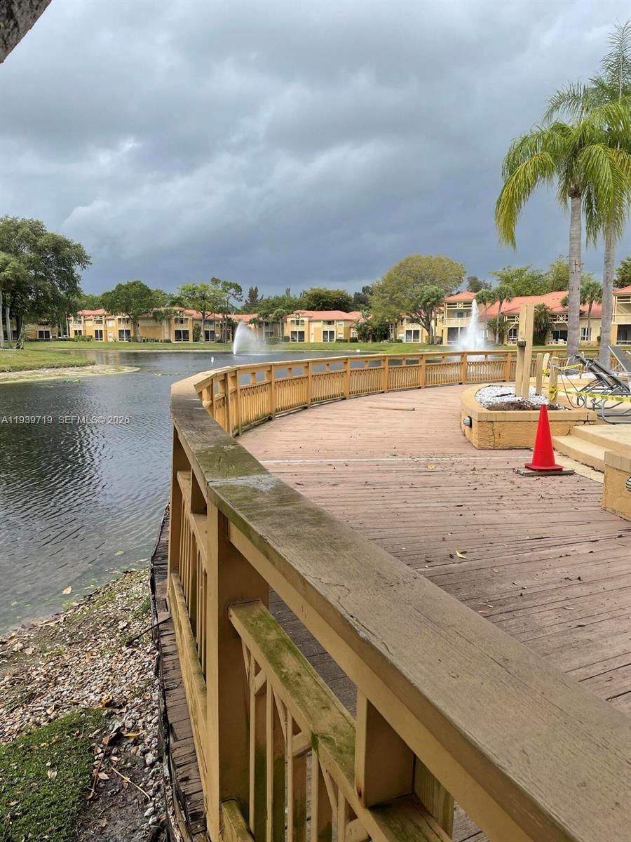 PALM LAKE CONDO - Residential