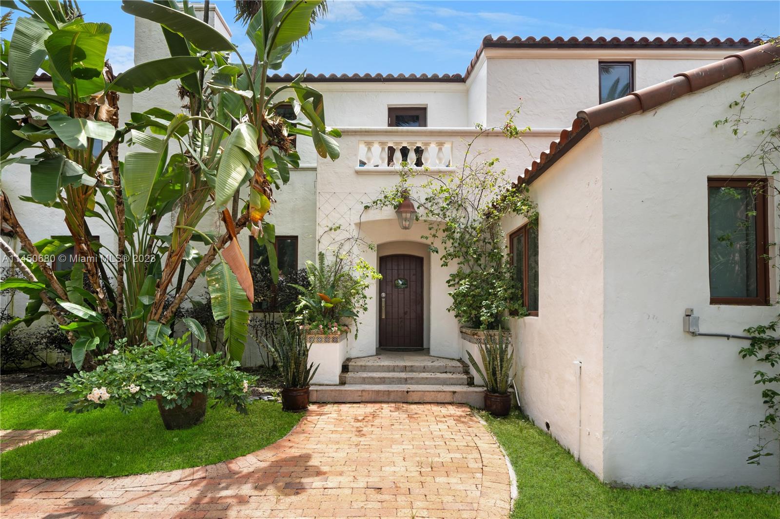 HIBISCUS ISLAND - Land