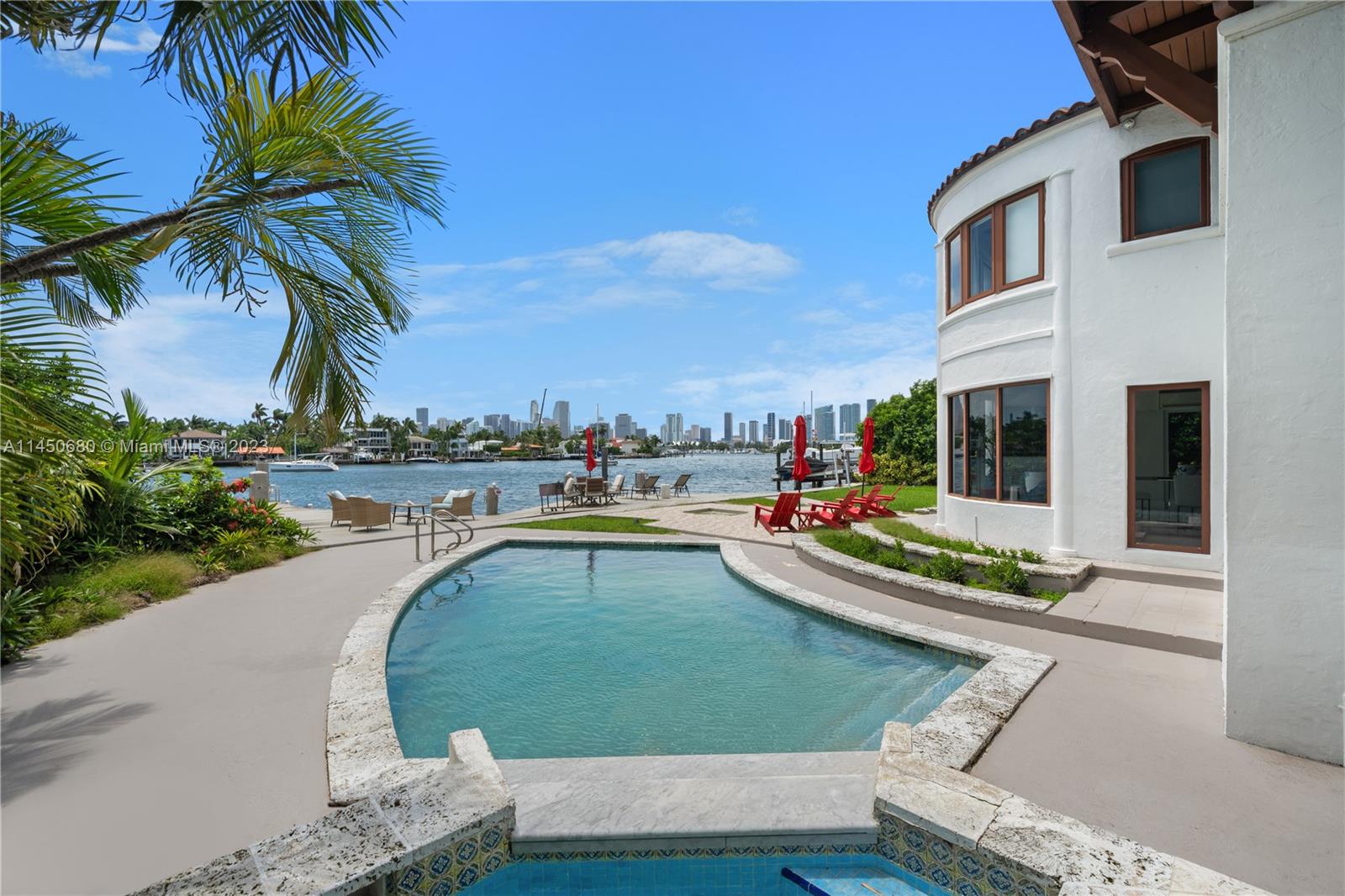 HIBISCUS ISLAND - Land