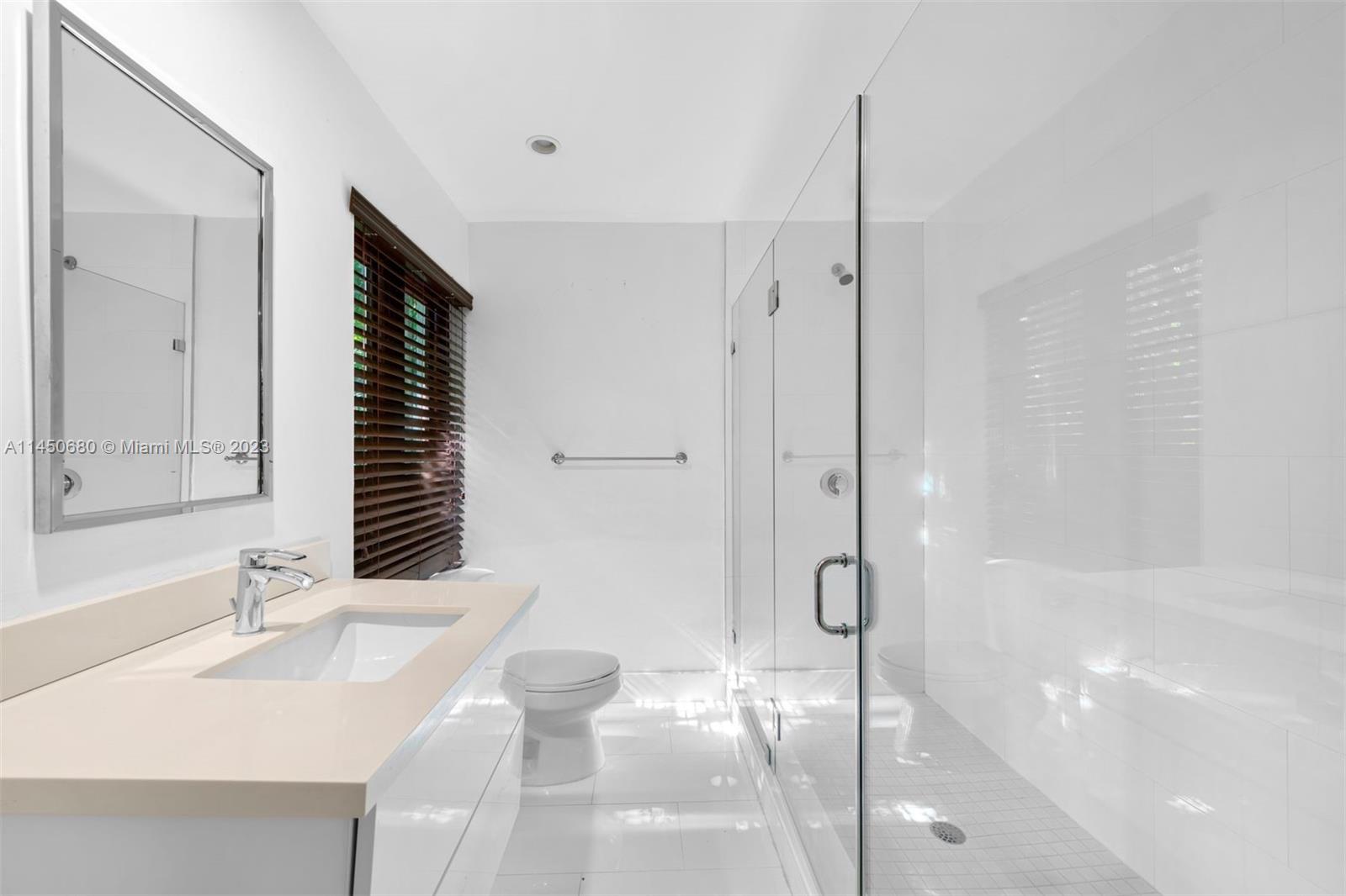 HIBISCUS ISLAND - Land