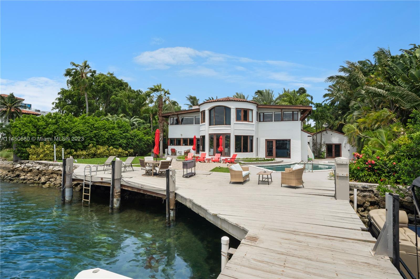 HIBISCUS ISLAND - Land