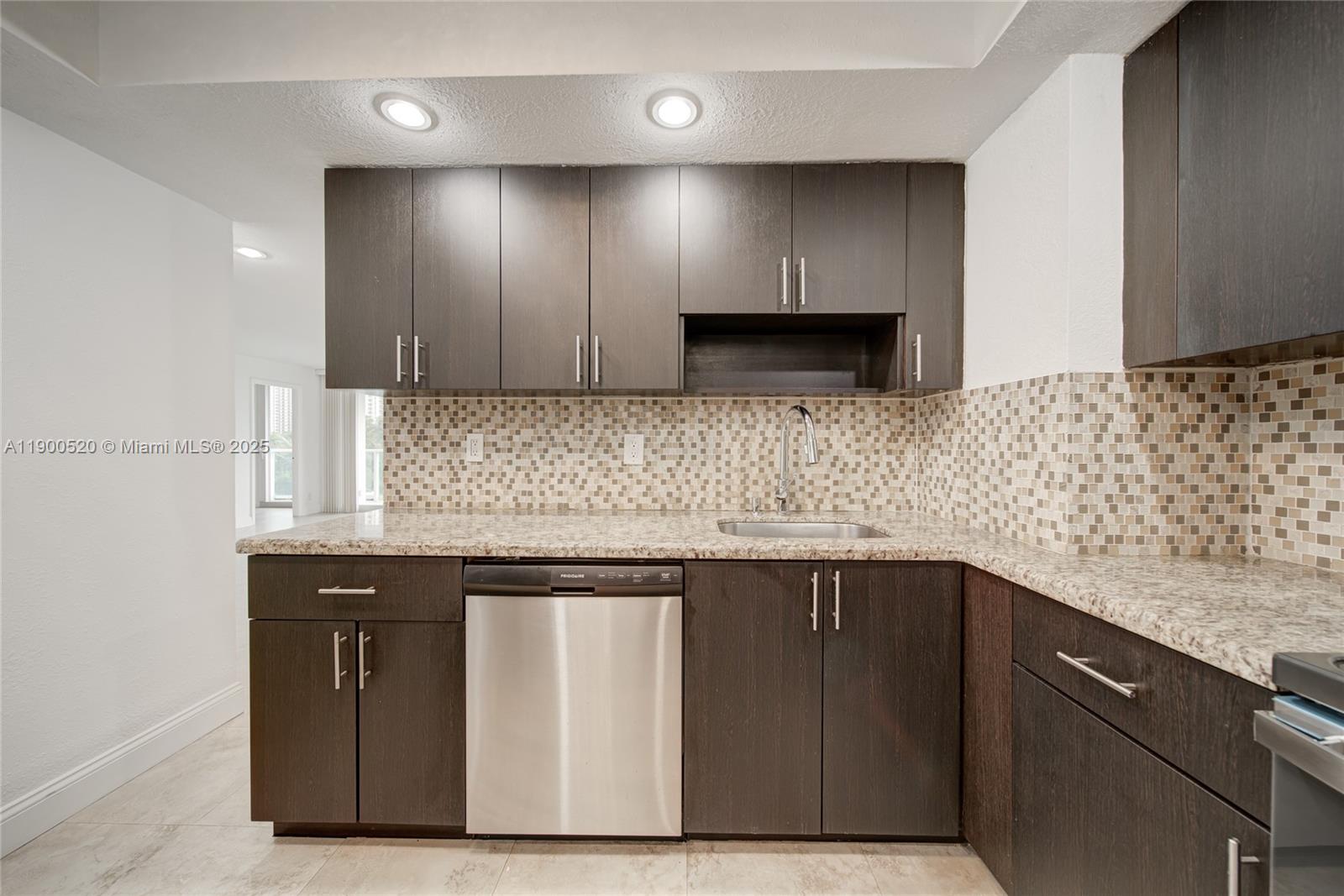ARLEN HOUSE EAST CONDO - Residential