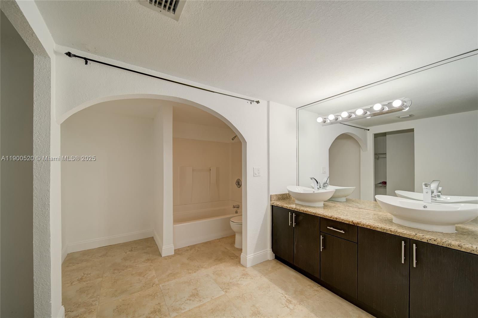 ARLEN HOUSE EAST CONDO - Residential