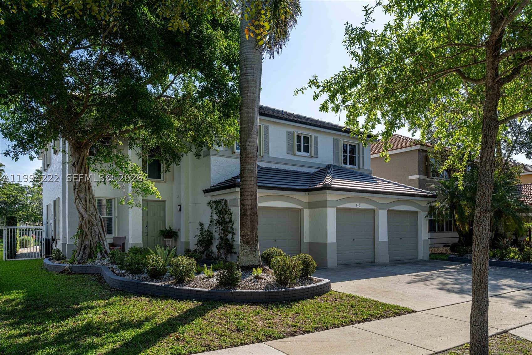 910 Sunflower Cir