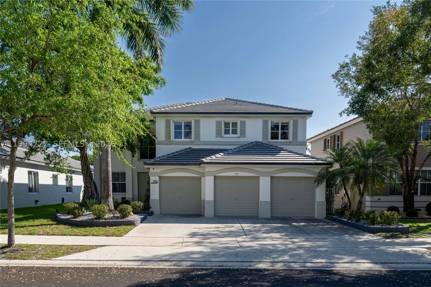 910 Sunflower Cir
