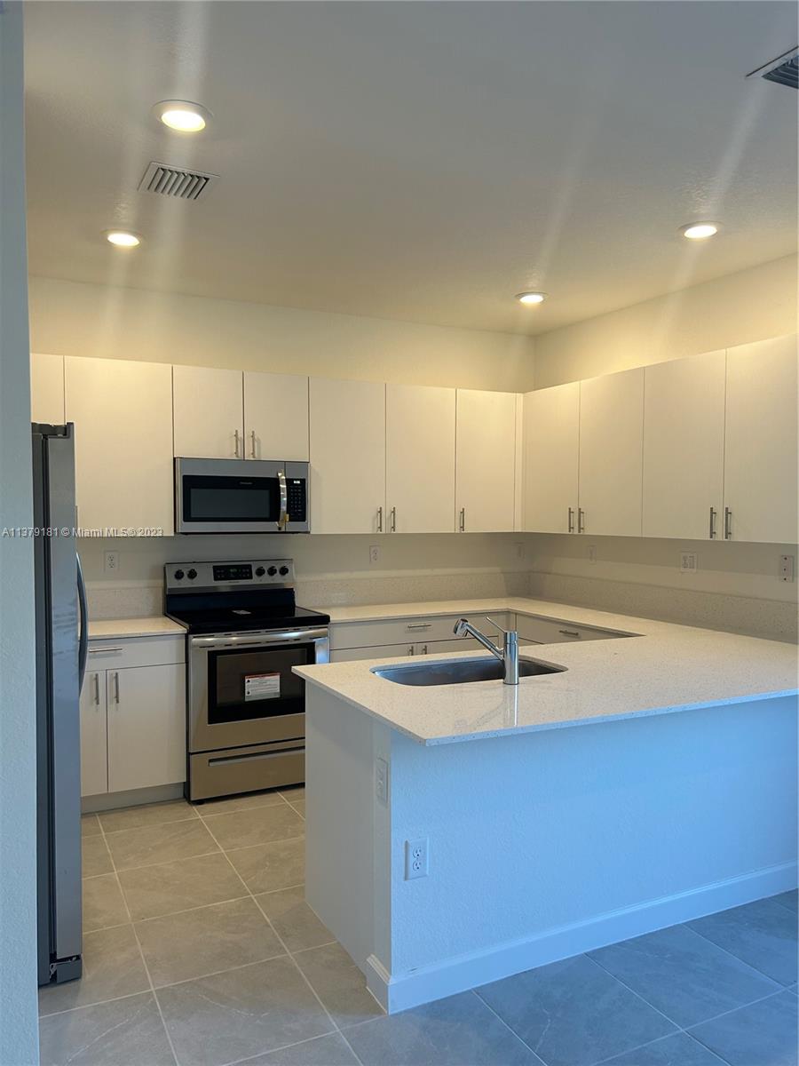 PINE ISLE - Residential Lease
