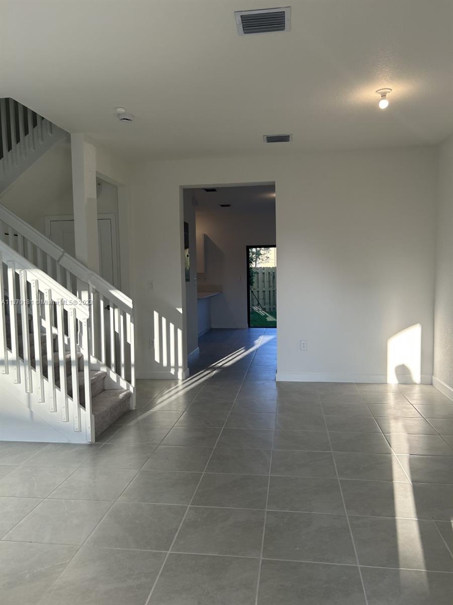 PINE ISLE - Residential Lease