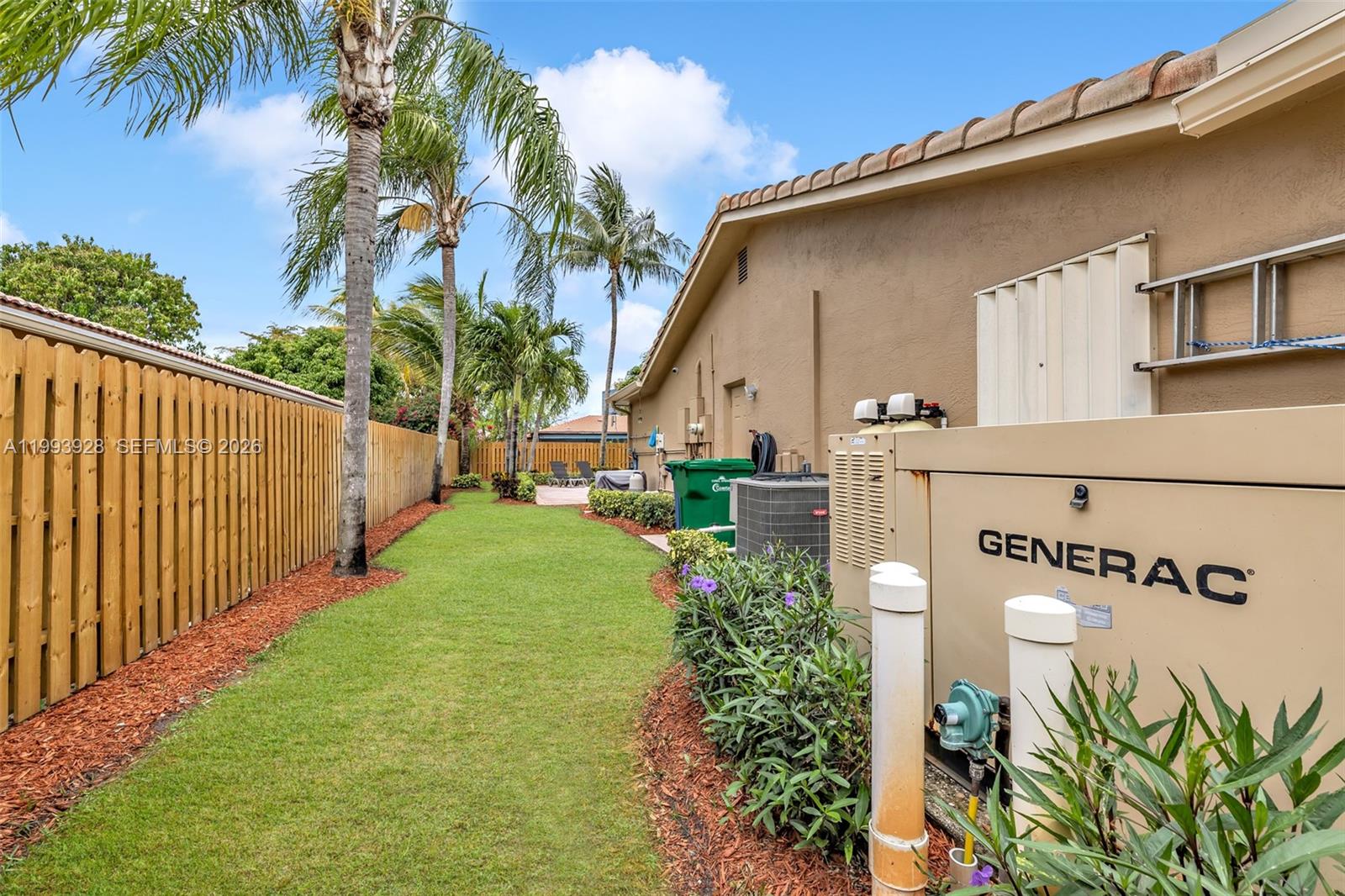 OAK WOOD - Residential