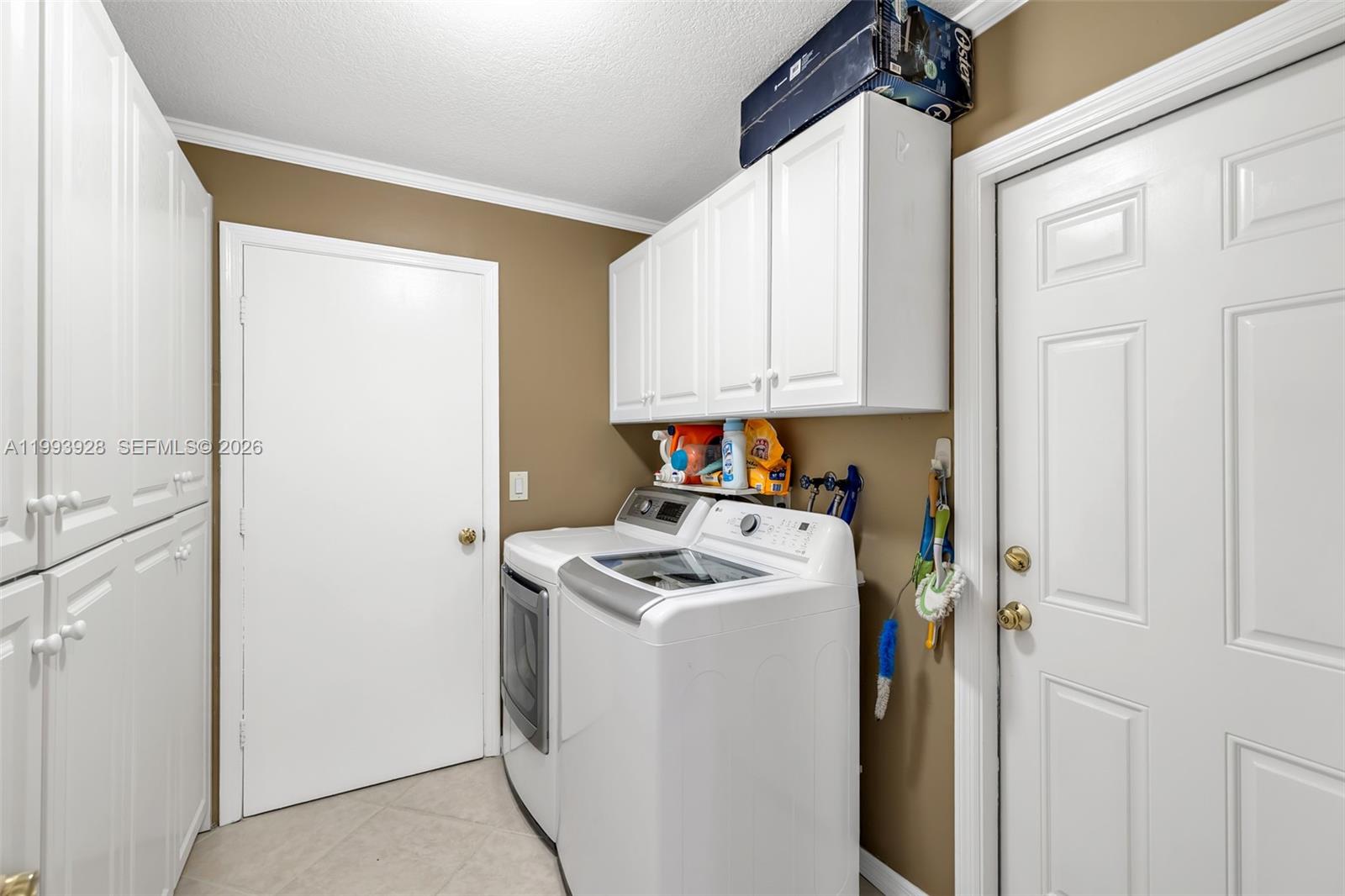 OAK WOOD - Residential