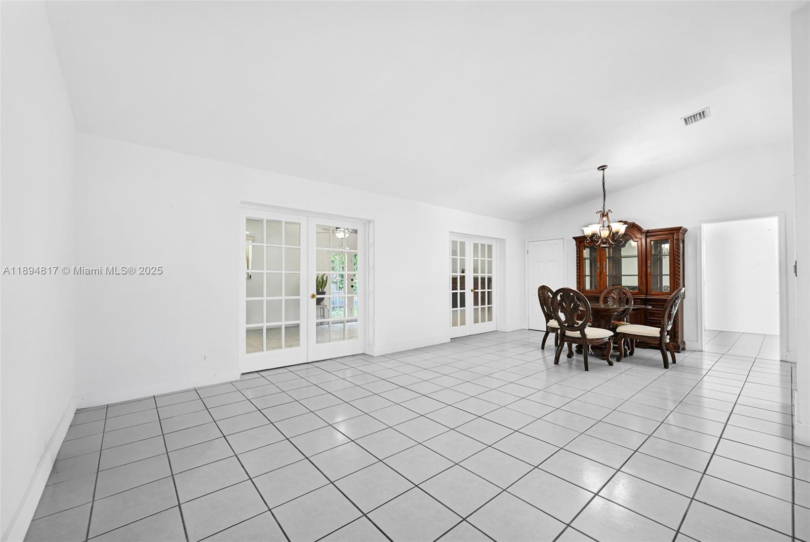 PINE LAKE SEC 1 - Residential