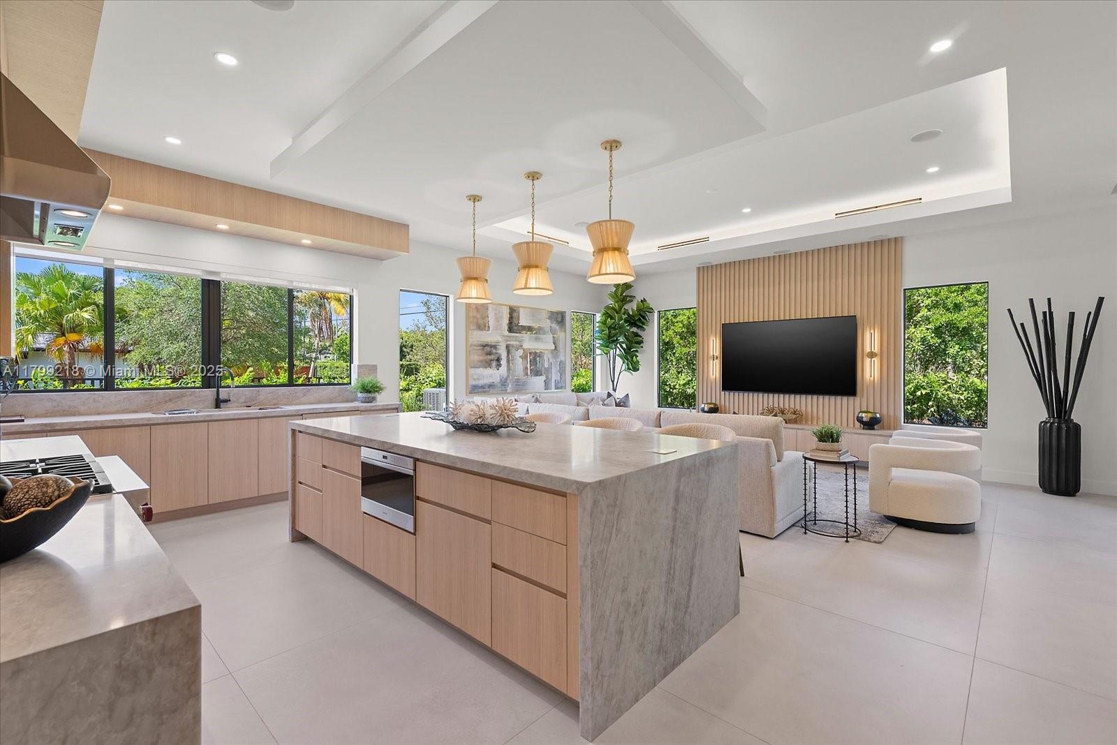 SUNILAND MANOR 1ST ADDN - Residential