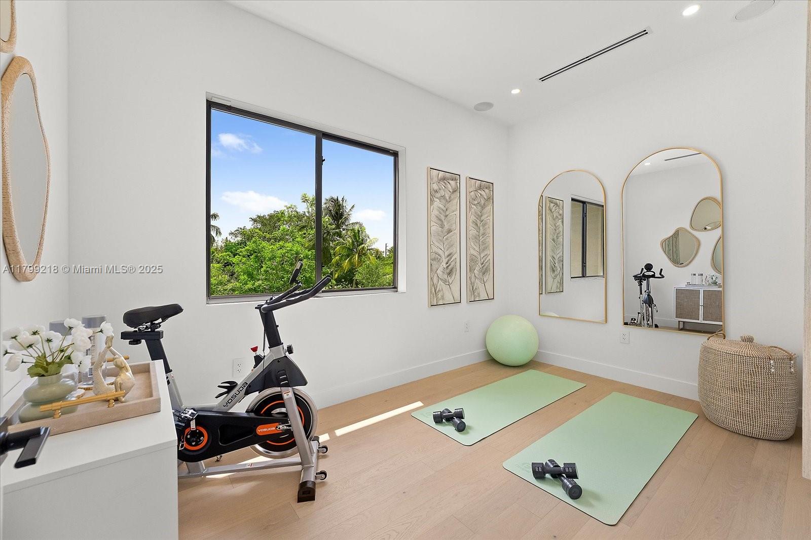 SUNILAND MANOR 1ST ADDN - Residential