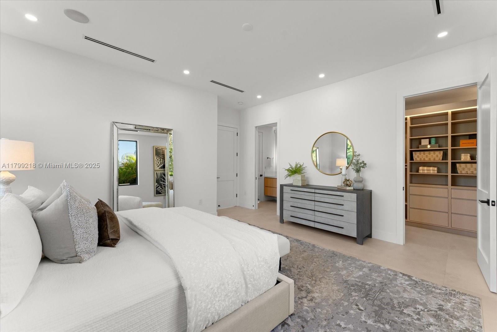 SUNILAND MANOR 1ST ADDN - Residential