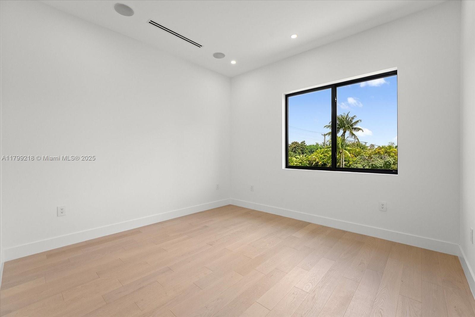 SUNILAND MANOR 1ST ADDN - Residential
