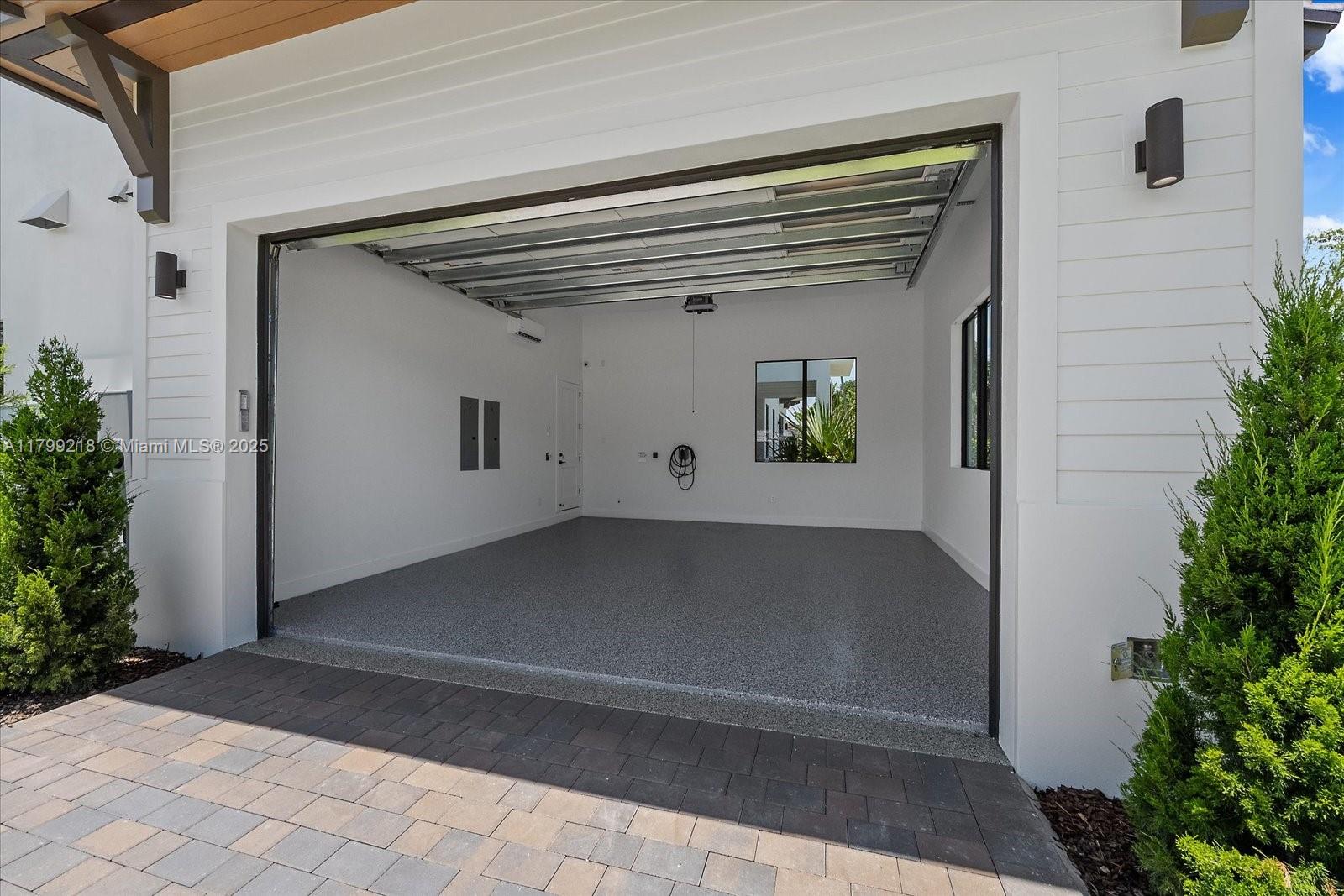 SUNILAND MANOR 1ST ADDN - Residential