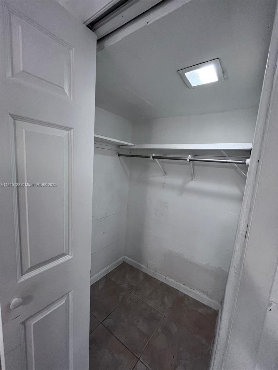 NORMANDY WATERWAY SUB - Residential Lease