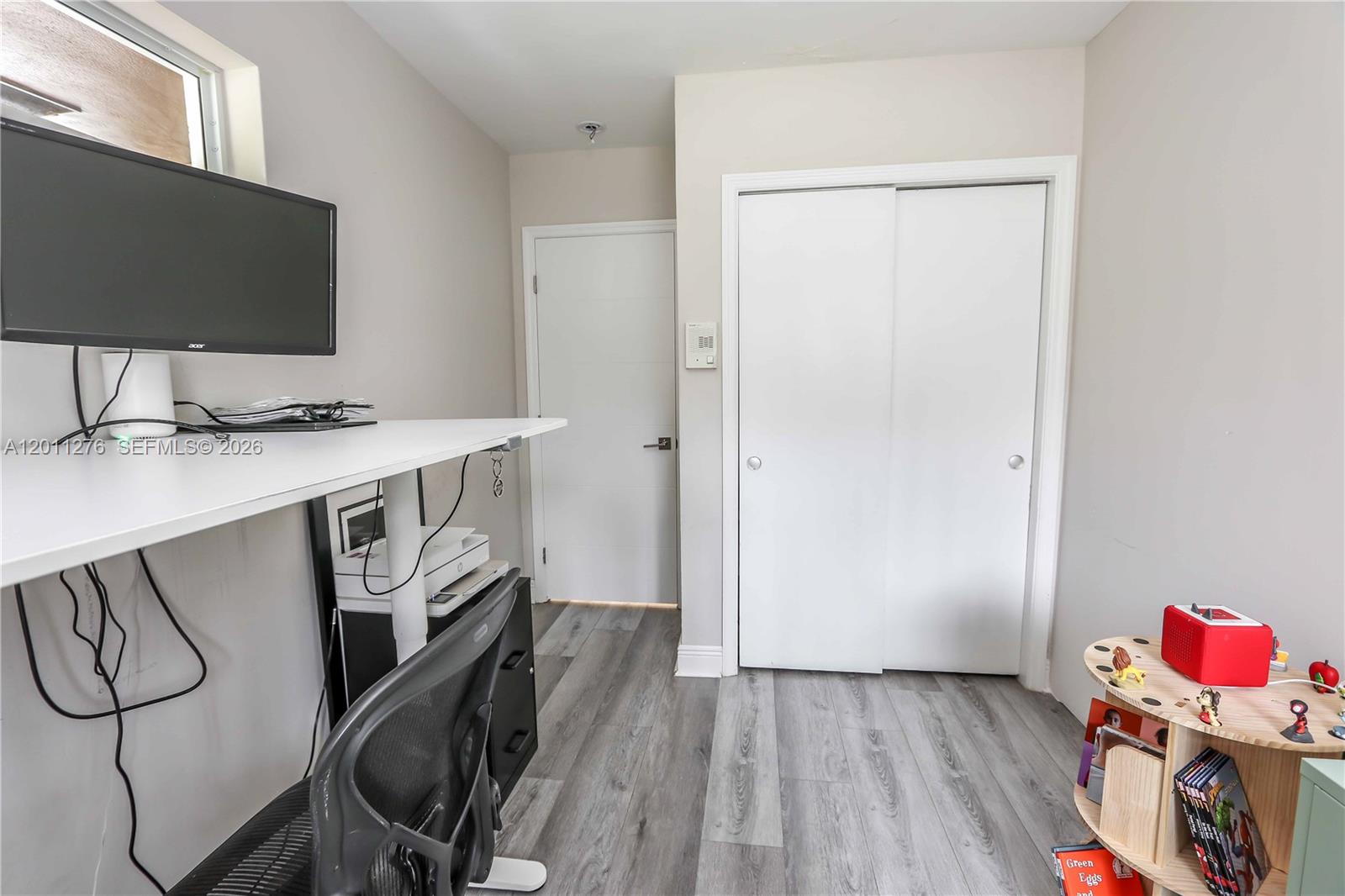 HOLLYWOOD LAKES SECTION - Residential