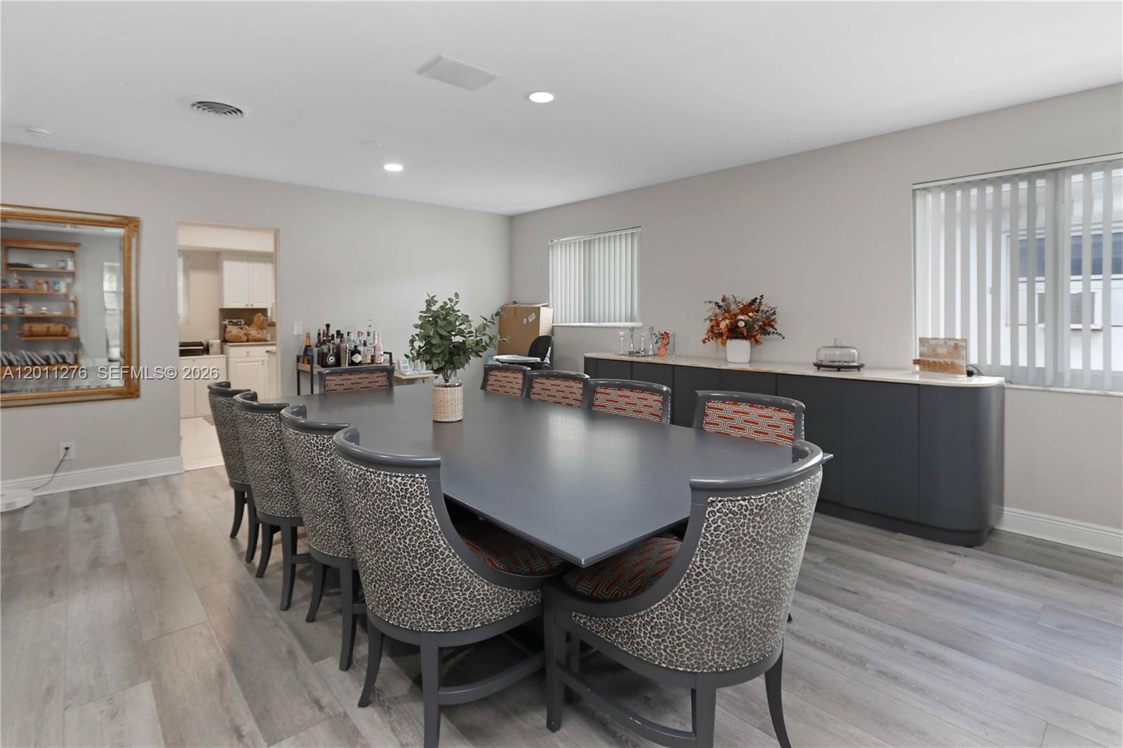 HOLLYWOOD LAKES SECTION - Residential