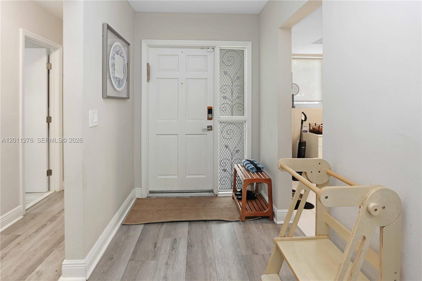 HOLLYWOOD LAKES SECTION - Residential