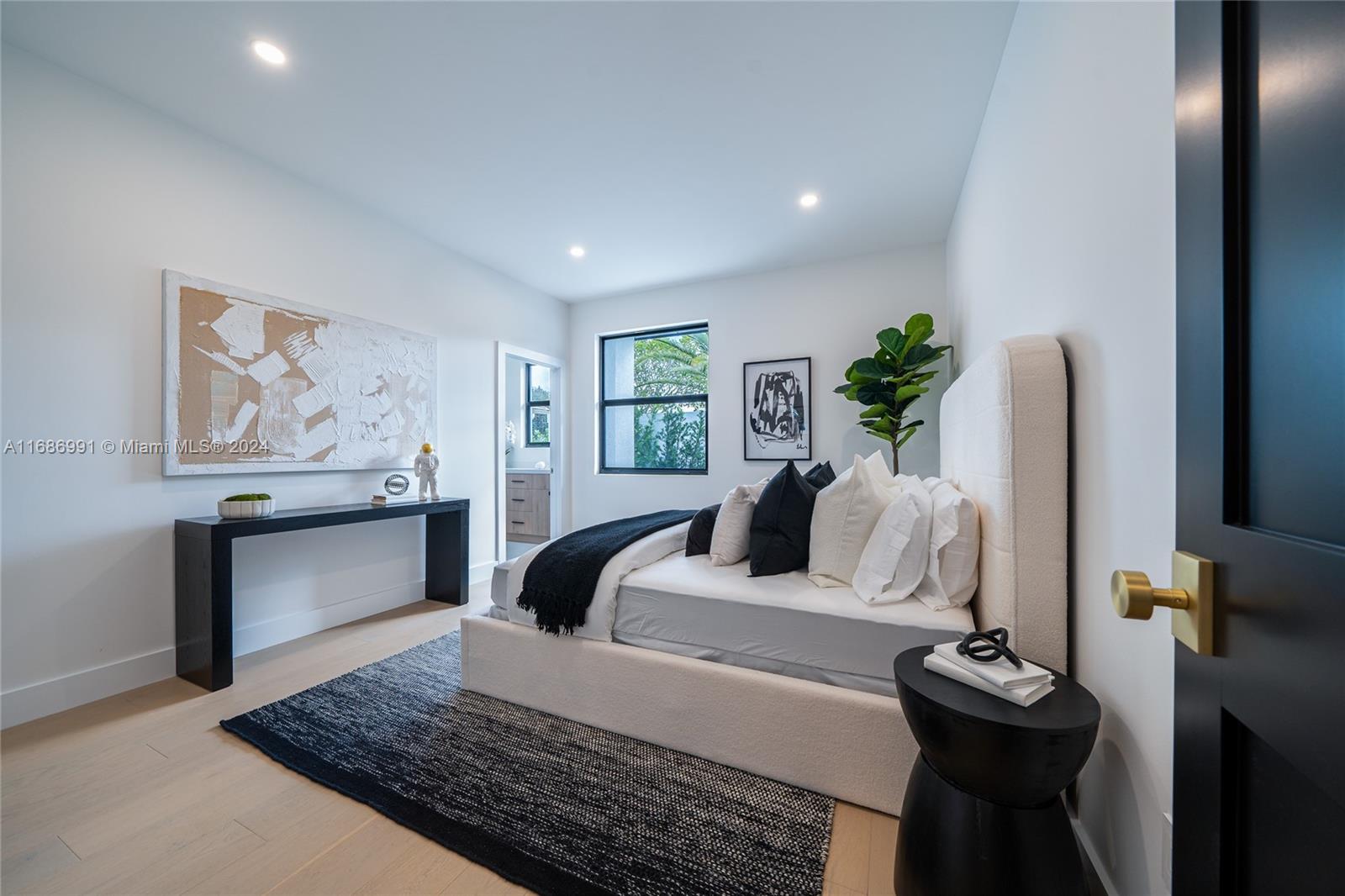 BREAKERS WEST 5 - Residential