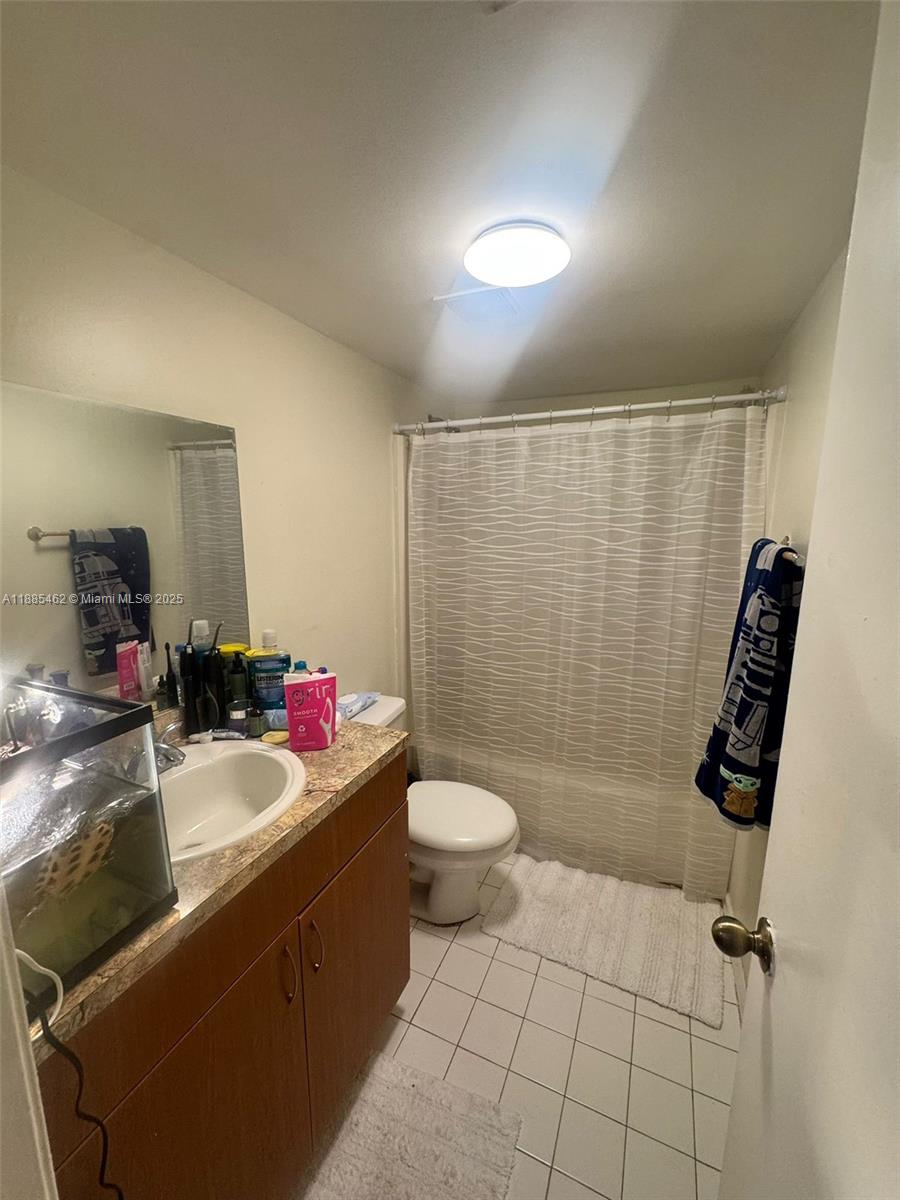 COURTYARDS AT DAVIE CONDO - Residential