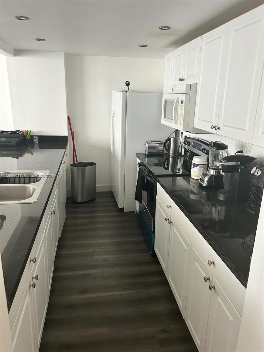 CARIBBEAN TOWERS CONDO - Residential Lease