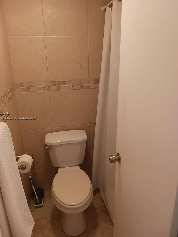 CARIBBEAN TOWERS CONDO - Residential Lease