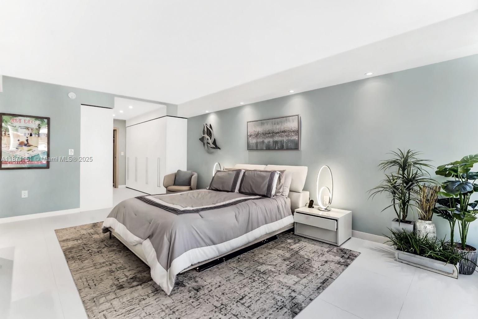 BAL HARBOUR 101 CONDO - Residential