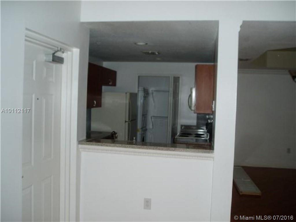 THE COURTS AT DORAL ISLES - Residential Lease