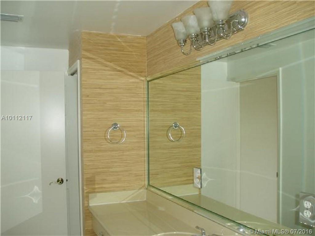 THE COURTS AT DORAL ISLES - Residential Lease