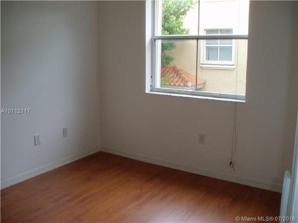 THE COURTS AT DORAL ISLES - Residential Lease