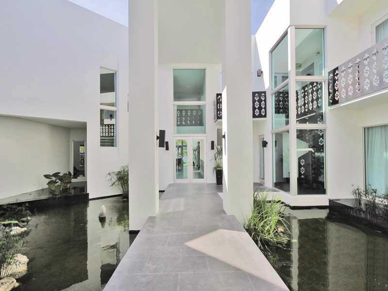 BAL HARBOUR RESIDENTAL SE - Residential