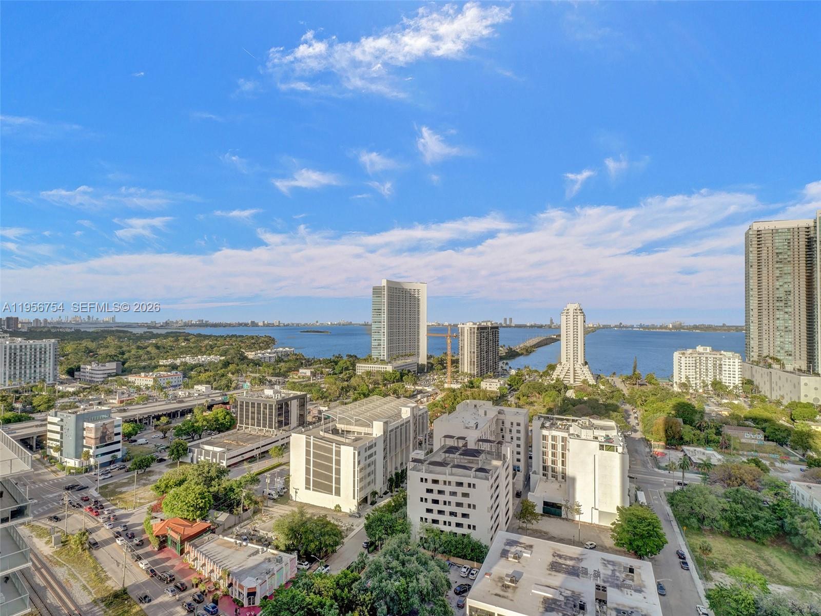 121 NE 34th St 2106A