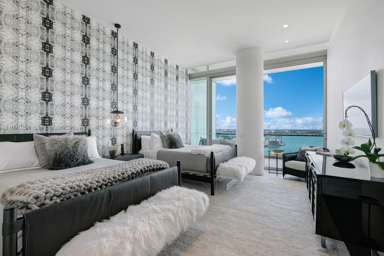 OCEANA BAL HARBOUR CONDO - Residential