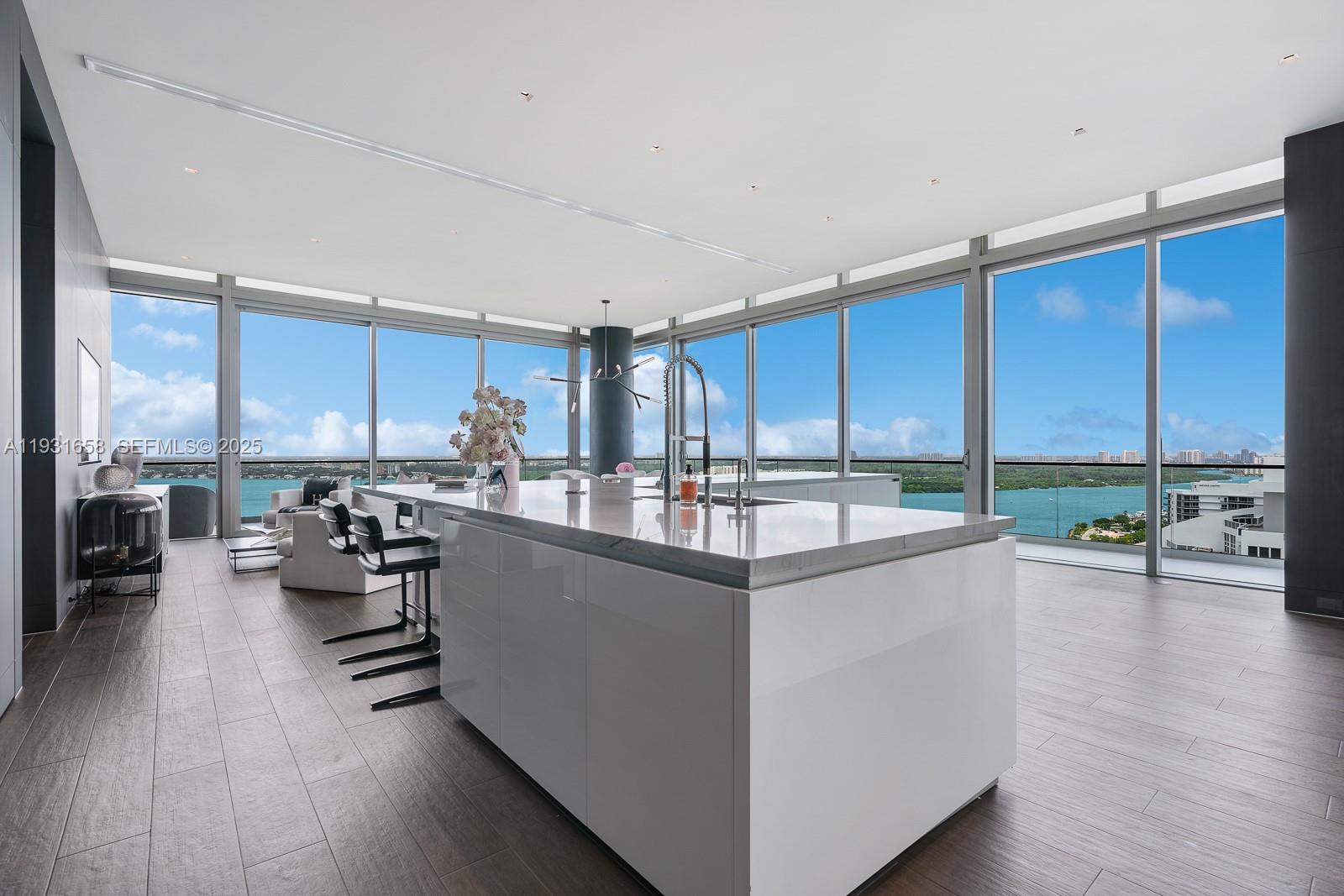 OCEANA BAL HARBOUR CONDO - Residential