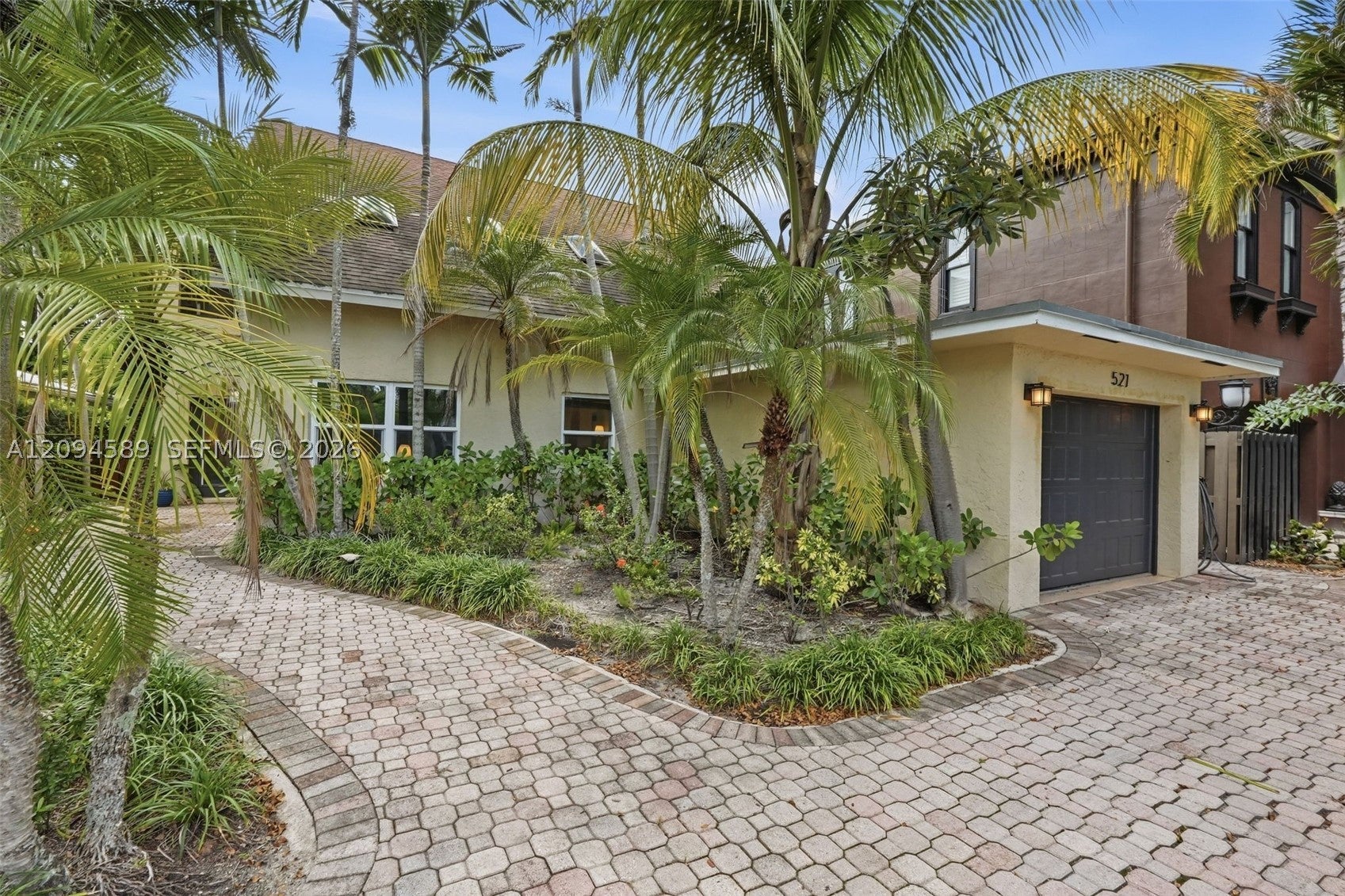 521 N Victoria Park Rd