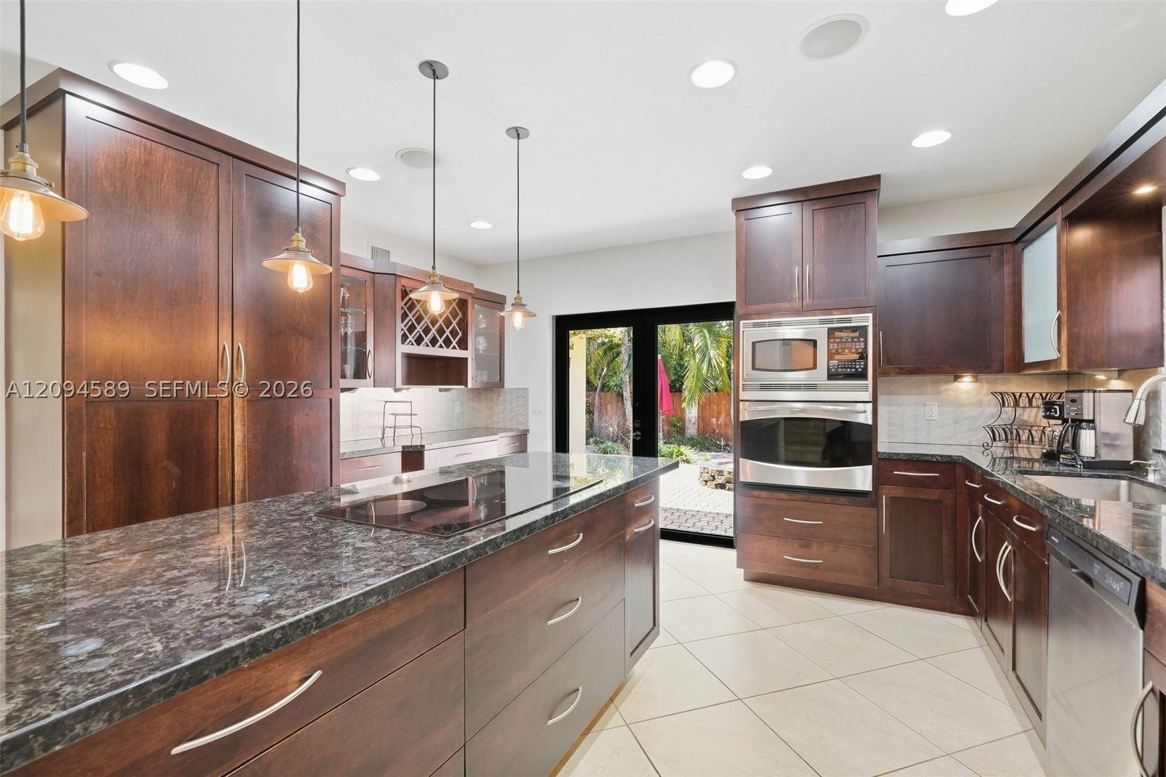 521 N Victoria Park Rd