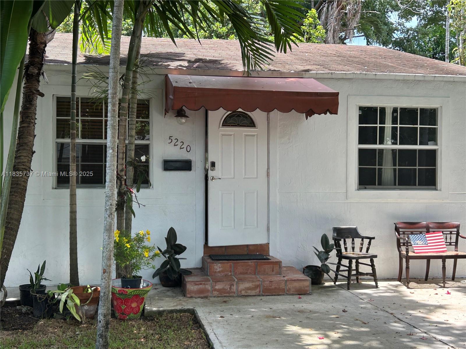 5220 SW 5th St