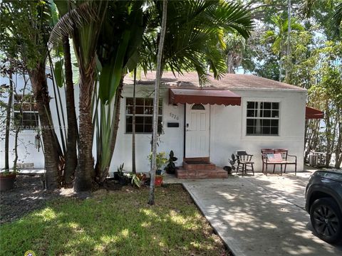 5220 SW 5th St Miami FL 33134