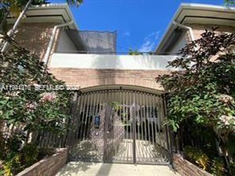 1601 Lenox Ave 1601-8 Miami Beach FL 33139