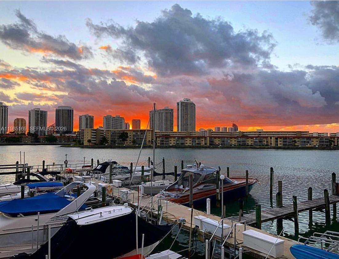 DEL PRADO CONDO - Residential Lease