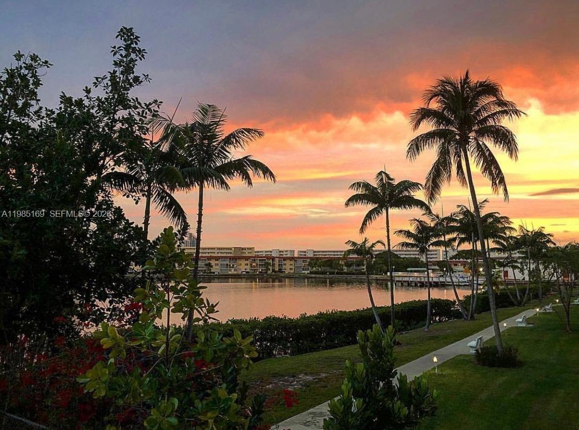 DEL PRADO CONDO - Residential Lease